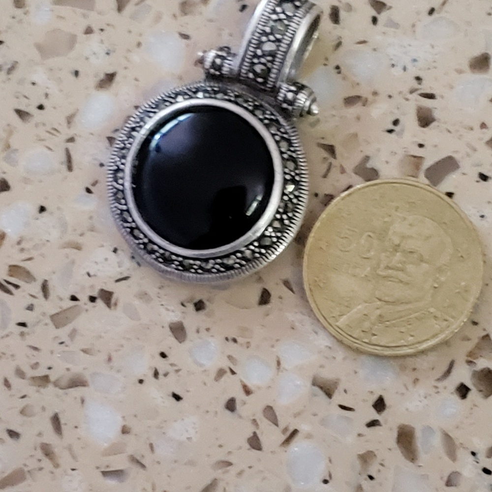 ❗SALE❗Reversible Marquisite Pendant Necklace - Picture 6 of 8